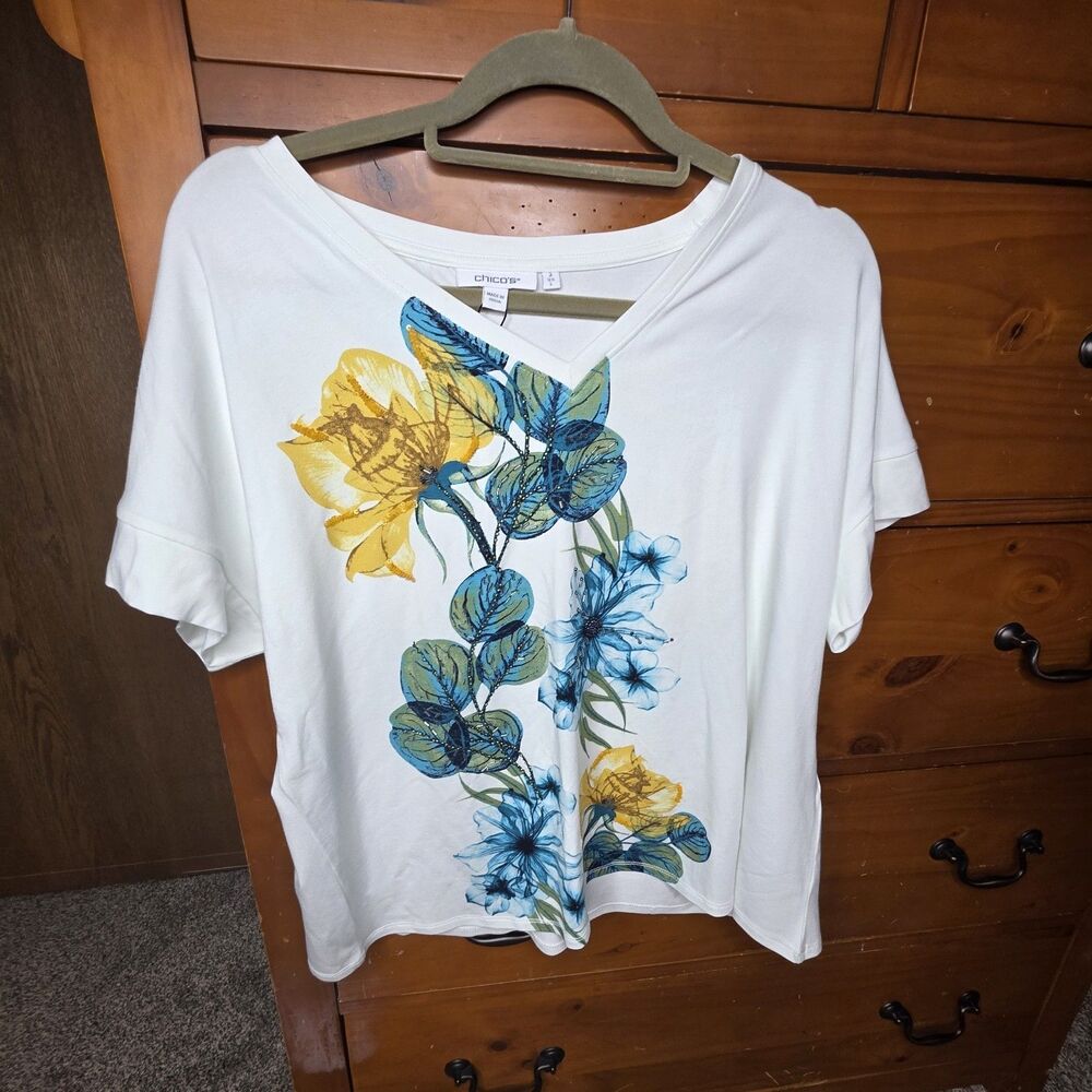 NWT Chico’s  Tee Size 2 Large White Floral Print Beaded Short Sleeve Light